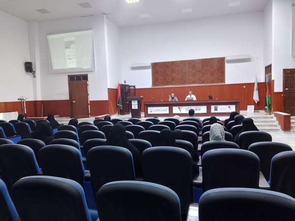 الملتقى التعريفي للطلبة الجدد  والقدامى للفصل خريف (2025- 2026م):