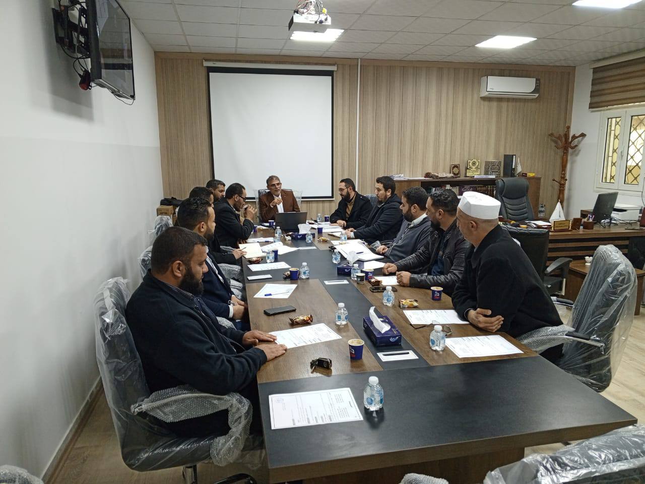 (مجلس كلية الدراسات الإسلامية جامعة مصراتة  يعقد اجتماعه العادي الأول  للعام 2025 م)...